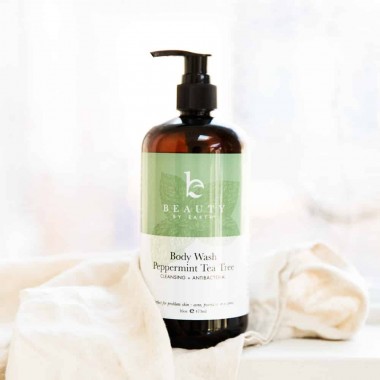 Sữa tắm kháng khuẩn Beauty By Earth bạc hà trà xanh 1