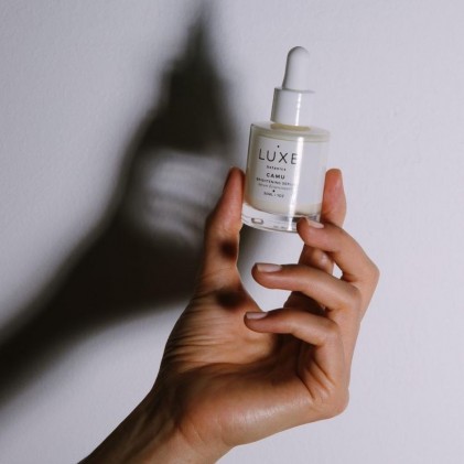 Serum làm sáng da Luxe Botanics CAMU BRIGHTENING SERUM - Ảnh 3