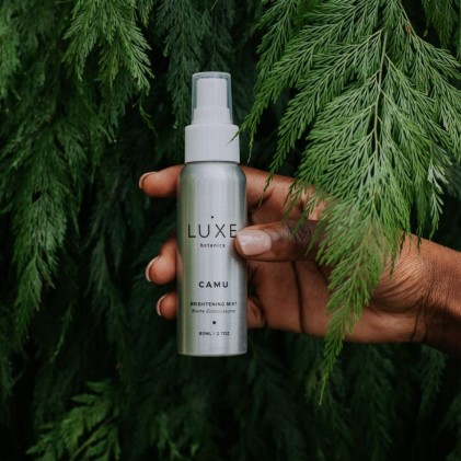 Toner làm sáng da Luxe Botanics CAMU BRIGHTENING MIST 1